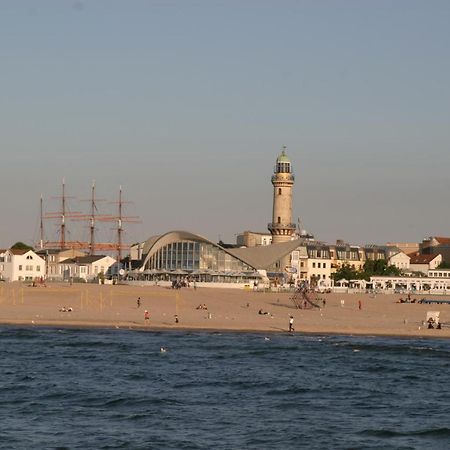 Haus Am Alten Strom Rostock Exteriör bild